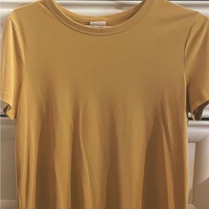 A New Day | Slouchy t-shirt in mustard/amber tones.